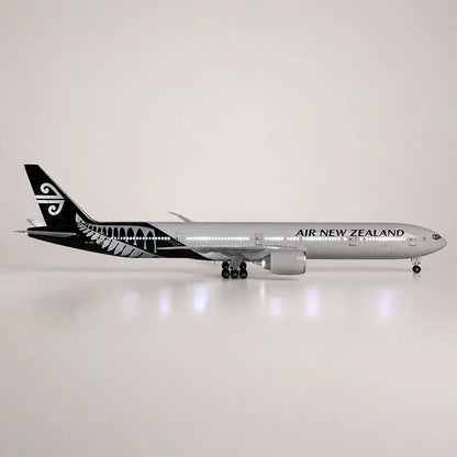 Air New Zealand Boeing 777-300ER 1:157 Scale Model — view 7