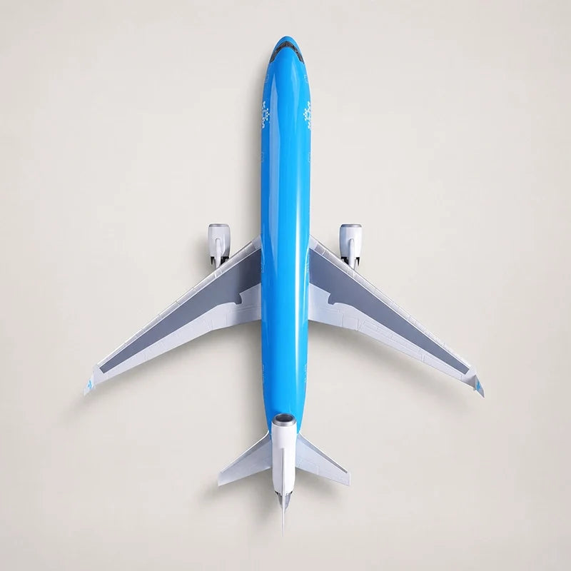 KLM Royal Dutch Airlines McDonnell Douglas MD-11 1:130 Scale Model — view 11
