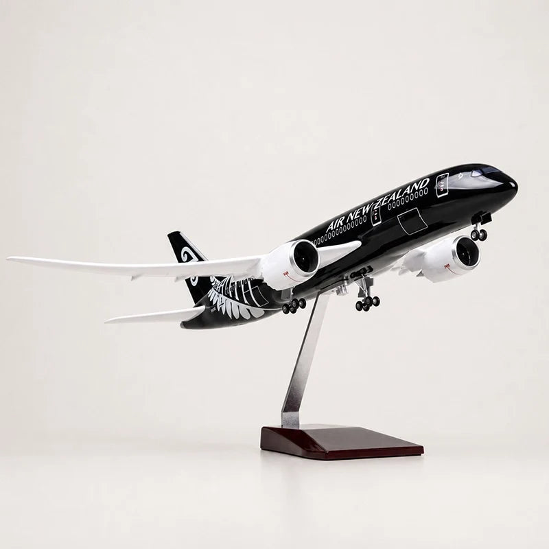 Air New Zealand Boeing 787 1:130 Scale Model — view 2