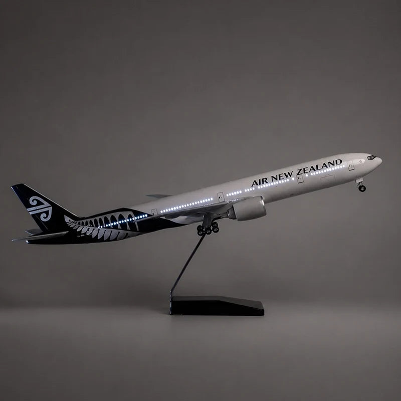 Air New Zealand Boeing 777-300ER 1:157 Scale Model — view 4