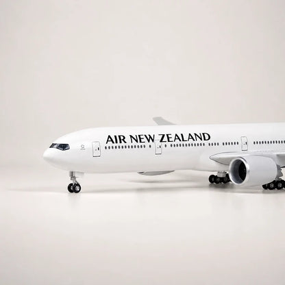 Air New Zealand Boeing 777-300ER 1:157 Scale Model — view 9