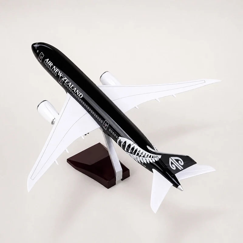 Air New Zealand Boeing 787 1:130 Scale Model — view 3