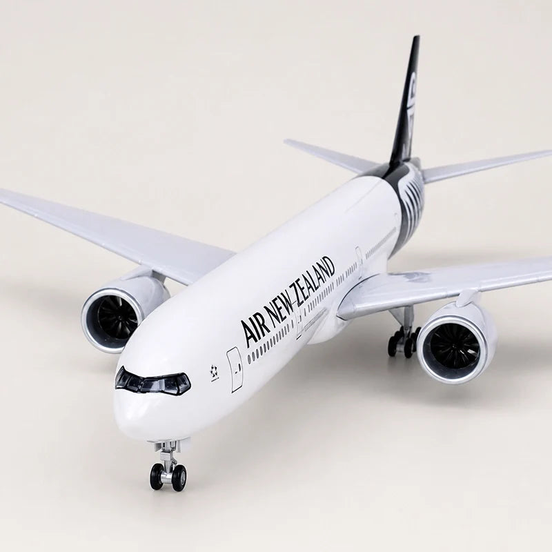 Air New Zealand Boeing 777-300ER 1:157 Scale Model — view 8