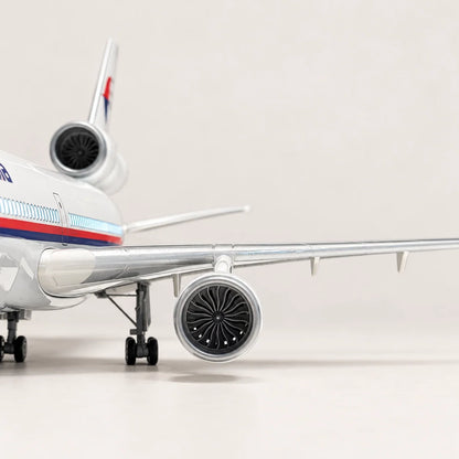 Malaysia Airlines McDonnell Douglas MD-11 1:130 Scale Model — view 11