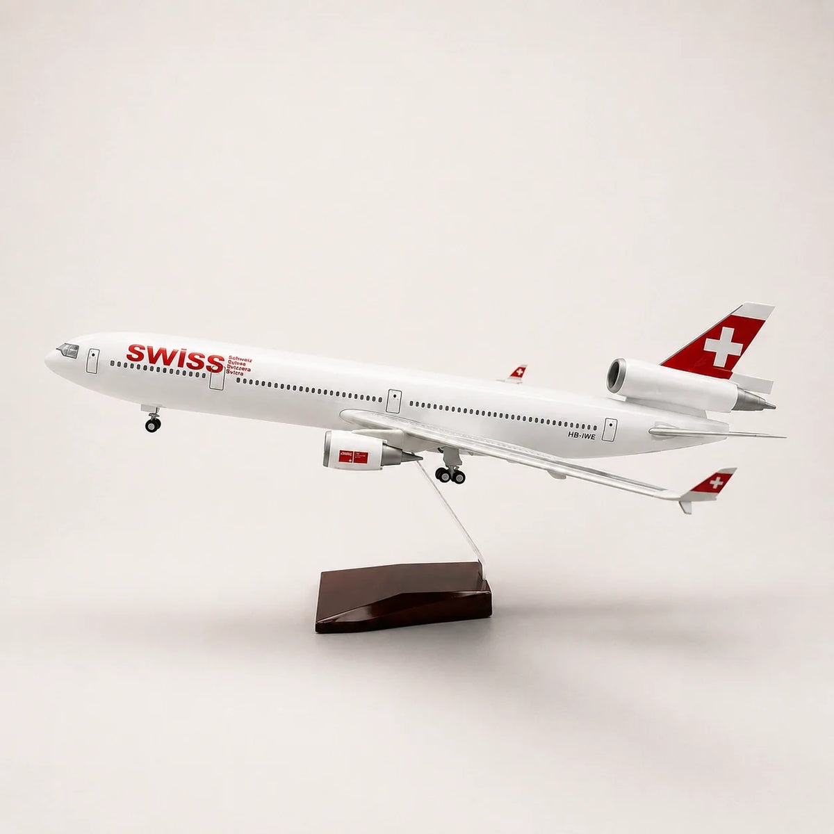 SWISS McDonnell Douglas MD-11 1:130 Scale Model