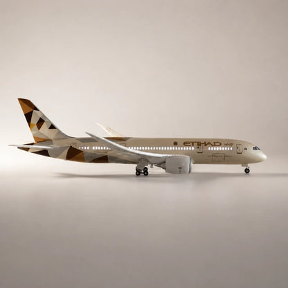Etihad Airways Boeing 787 Dreamliner 1:130 Scale Model — view 6