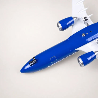 Southwest Airlines Boeing 737 1:85 Scale Model — view 9