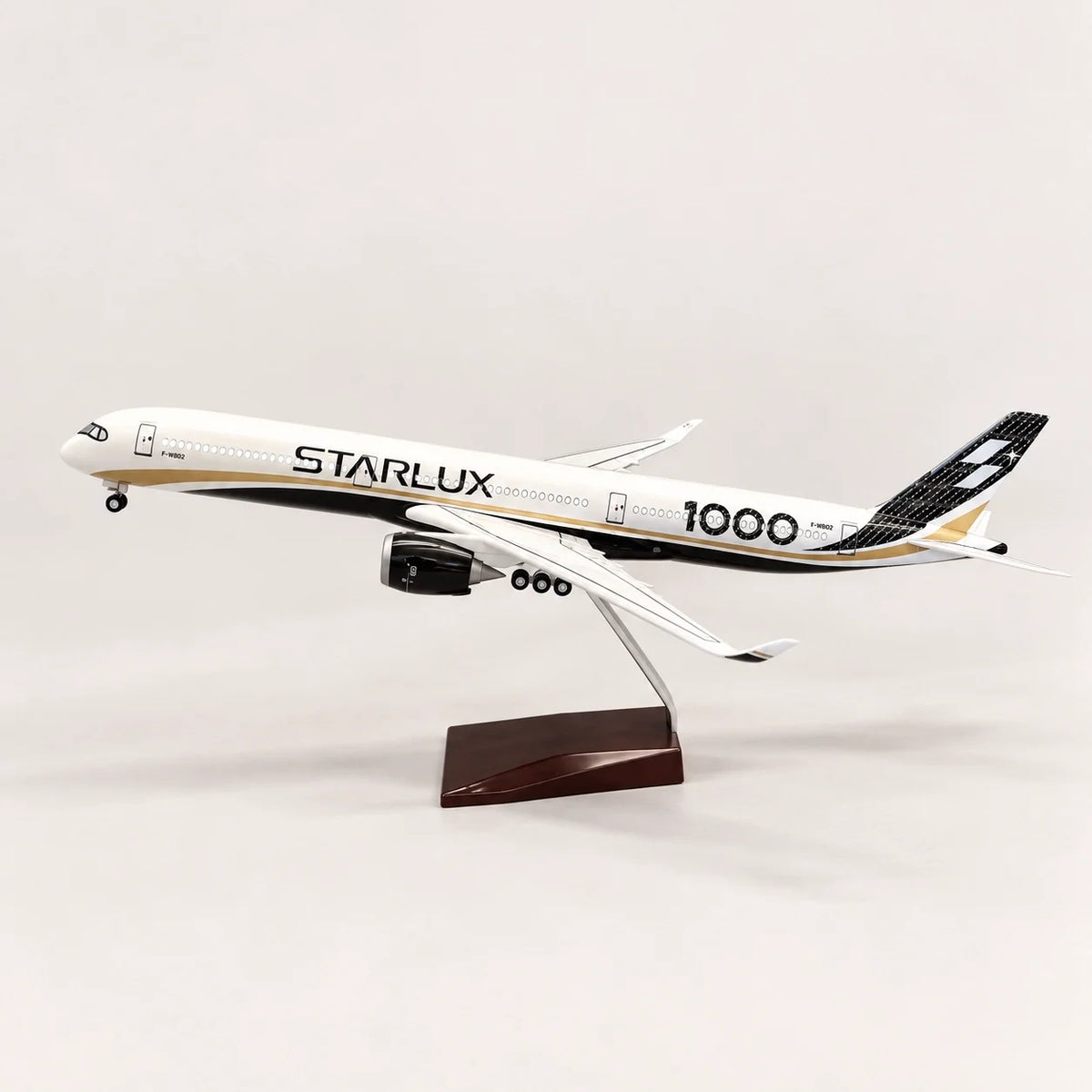 STARLUX Airlines Airbus A350-1000 Special Livery 1:157 Scale Model