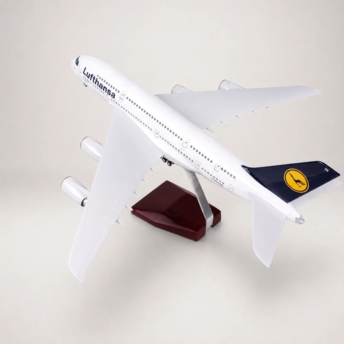 Lufthansa Airbus A380 Classic Livery 1:160 Scale Model — view 3
