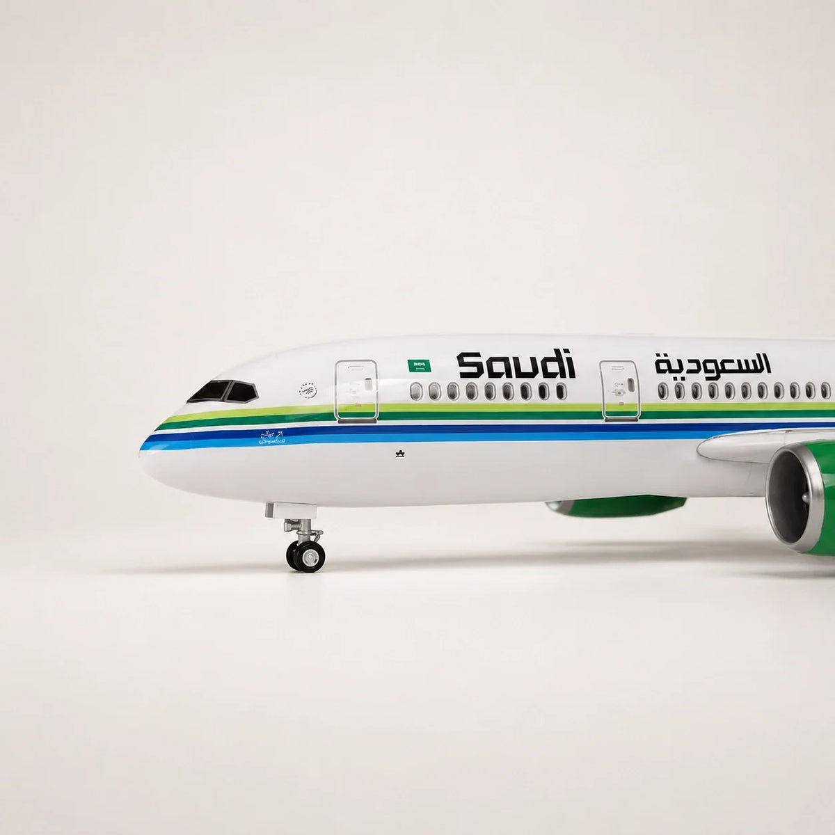 Saudia Boeing 787 Dreamliner 1:130 Scale Model — view 8