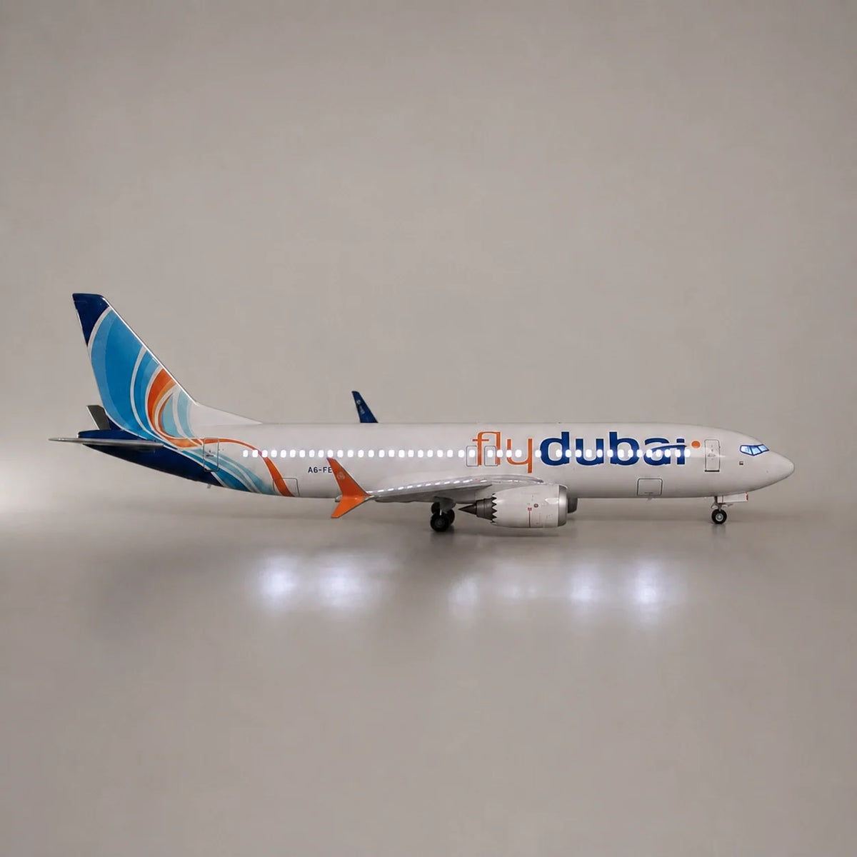 Flydubai Boeing 737 1:85 Scale Model — view 6