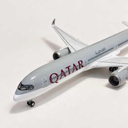 Qatar Airways Airbus A350-1000 1:157 Scale Model — view 9