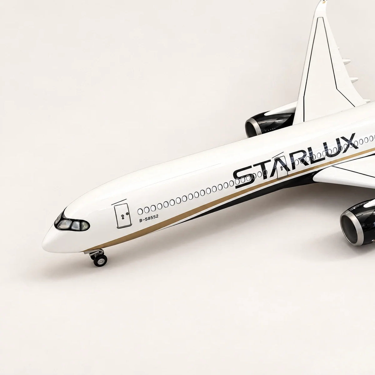 STARLUX Airlines Airbus A350-1000 Special Livery 1:157 Scale Model — view 11