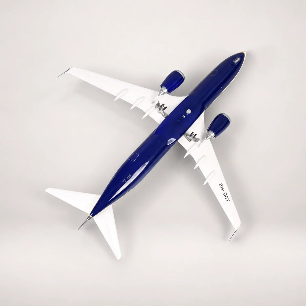 Ryanair Boeing 737 1:85 Scale Model — view 5