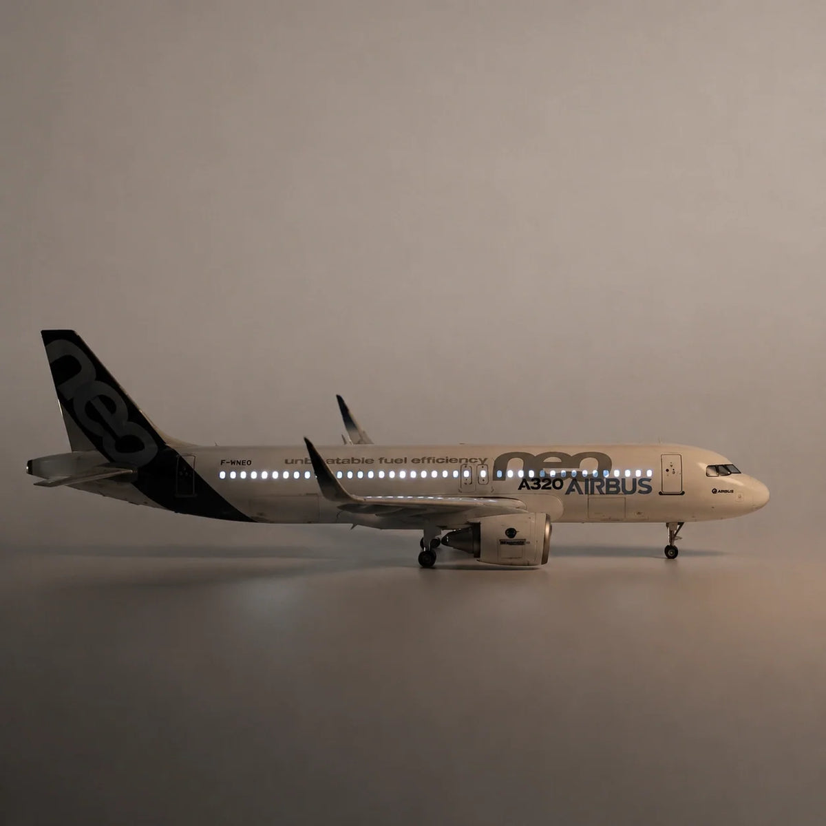 Airbus A320neo Prototype 1:80 Scale Model — view 5