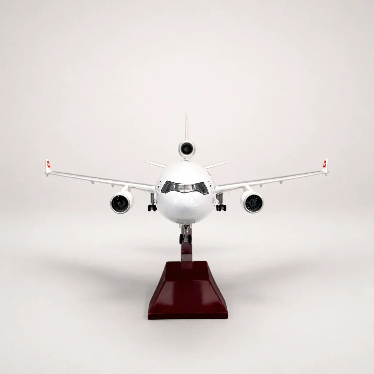 SWISS McDonnell Douglas MD-11 1:130 Scale Model — view 8
