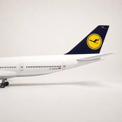 Lufthansa Airbus A380 Classic Livery 1:160 Scale Model — view 7