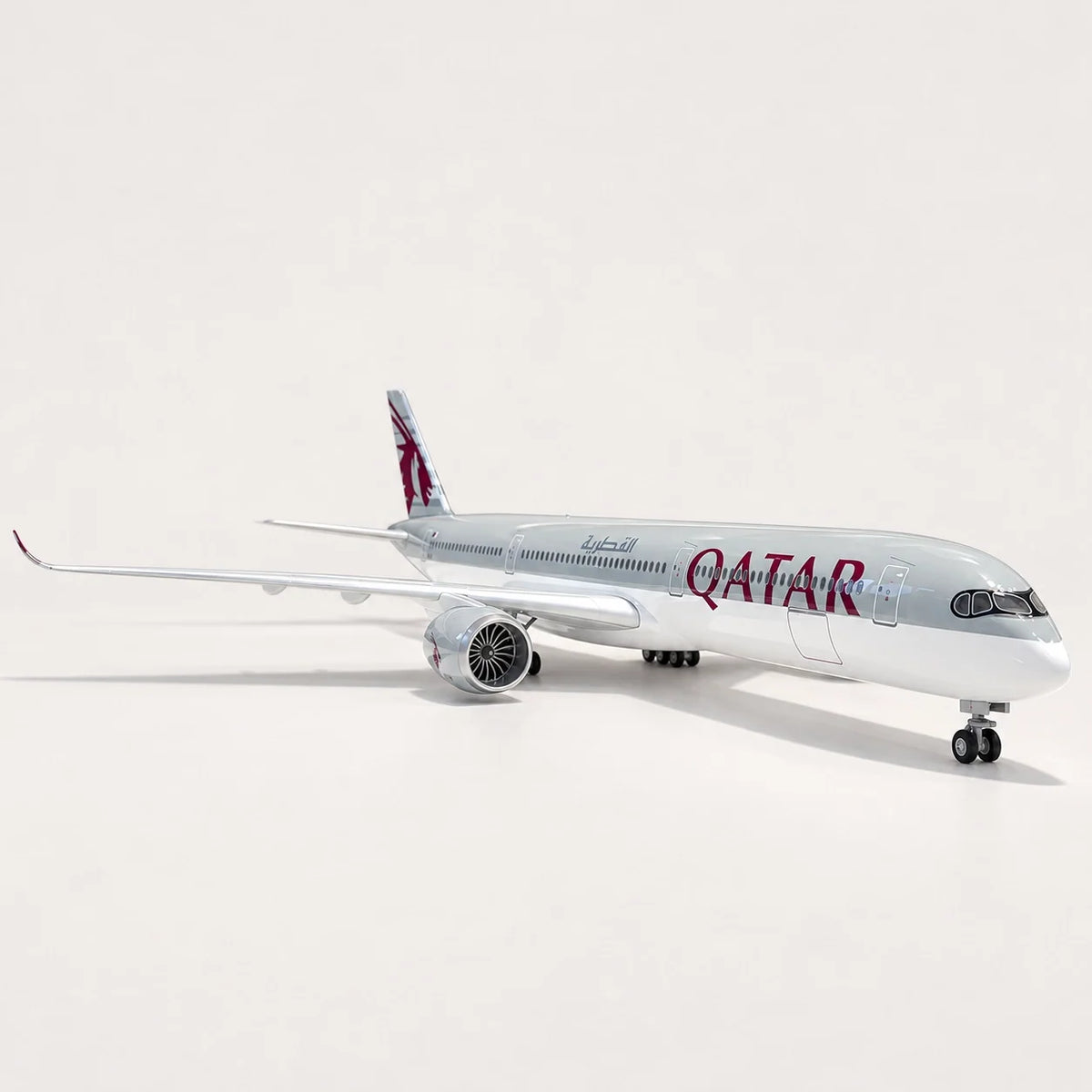 Qatar Airways Airbus A350-1000 1:157 Scale Model — view 6