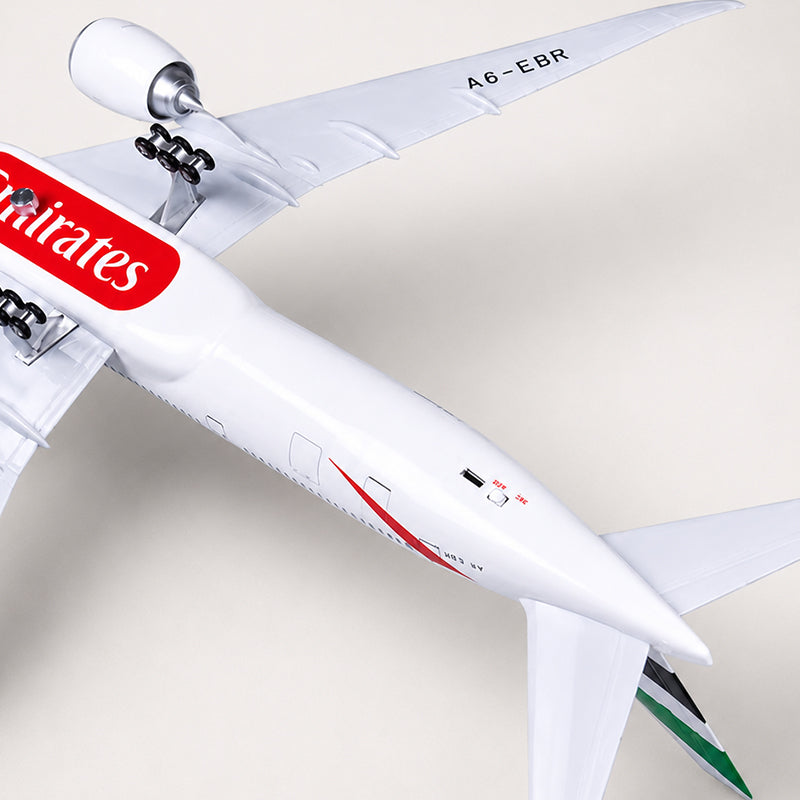 Emirates Boeing 777-300ER 1:157 Scale Model — view 8