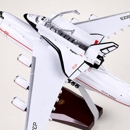 Antonov An-225 Mriya with Buran Space Shuttle 1:200 Scale Model — view 6