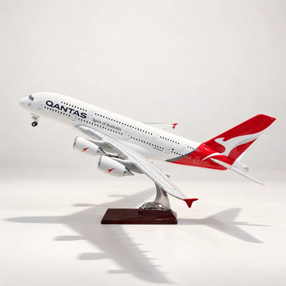 Qantas Airbus A380 1:160 Scale Model — view 2