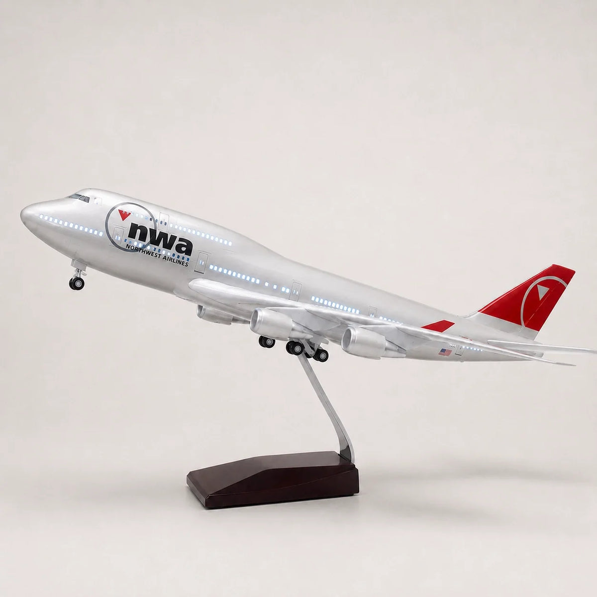 Northwest Airlines Boeing 747 1:150 Scale Model — view 3