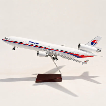 Malaysia Airlines McDonnell Douglas MD-11 1:130 Scale Model