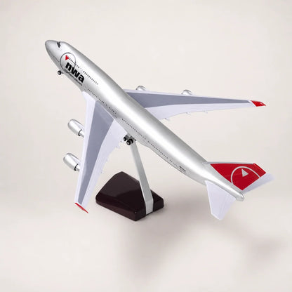 Northwest Airlines Boeing 747 1:150 Scale Model — view 4