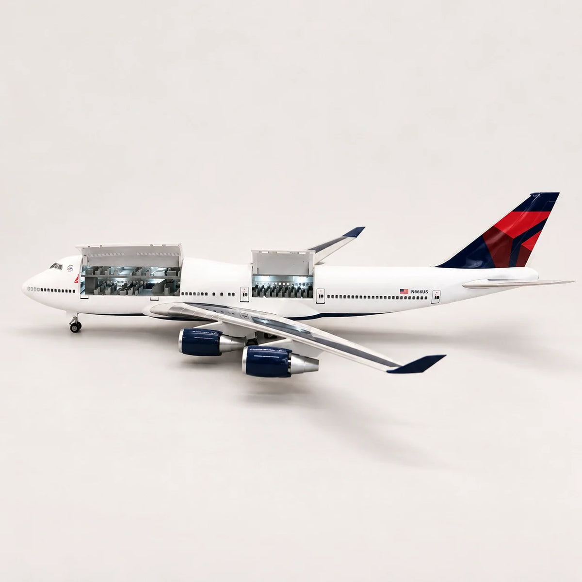 Delta Air Lines Boeing 747 1:150 Scale Model — view 11