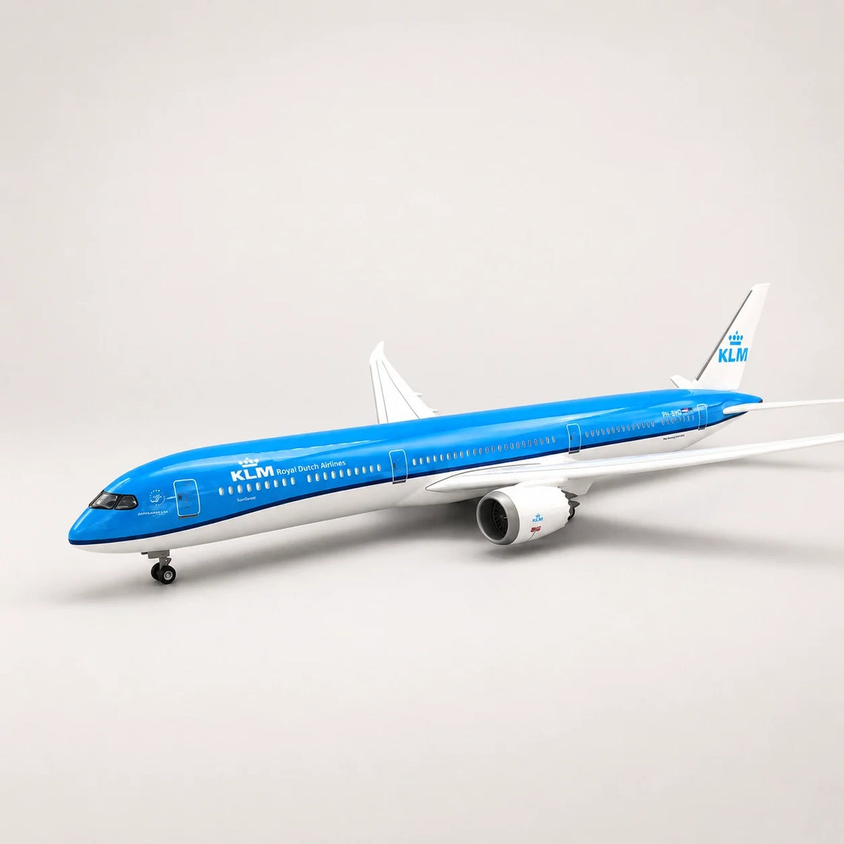 KLM Royal Dutch Airlines Boeing 787-10 1:145 Scale Model — view 11