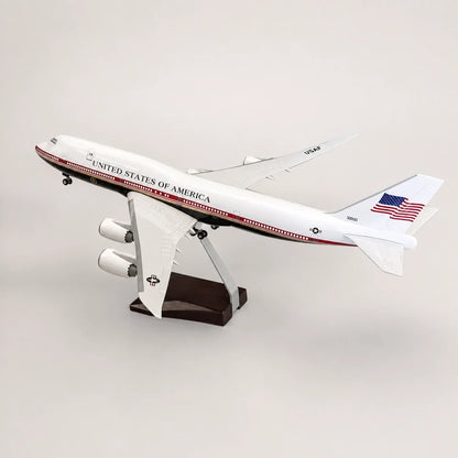 USAF Boeing 747 Presidential Aircraft 1:150 Scale Model — view 3