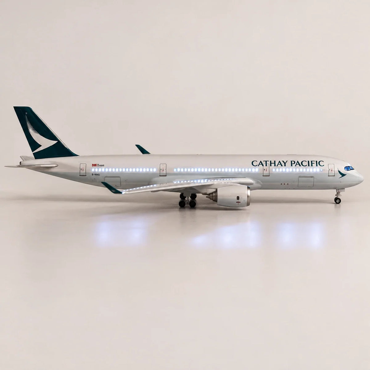 Cathay Pacific Airbus A350 1:142 Scale Model — view 7