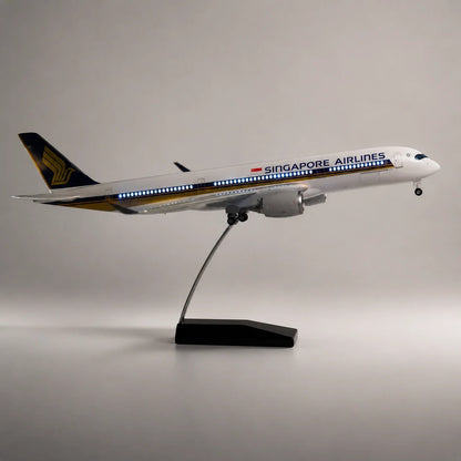 Singapore Airlines Airbus A350 1:142 Scale Model — view 3