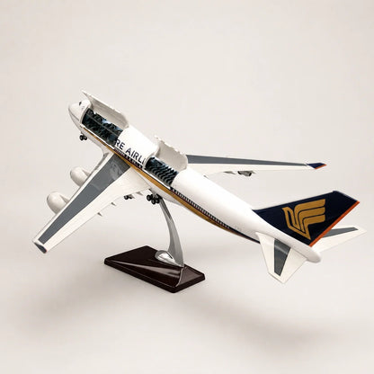Singapore Airlines Boeing 747 Classic Livery 1:150 Scale Model — view 5
