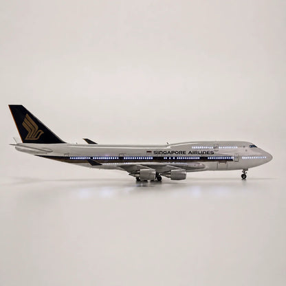 Singapore Airlines Boeing 747 Classic Livery 1:150 Scale Model — view 11