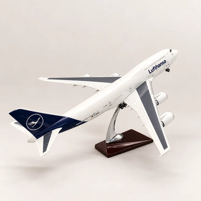 Lufthansa Boeing 747 New Livery 1:150 Scale Model — view 7