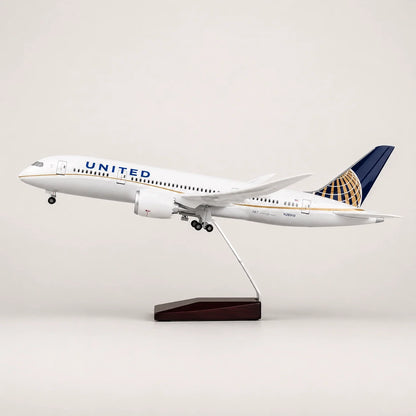 United Airlines Boeing 787 Dreamliner Classic Livery 1:130 Scale Model