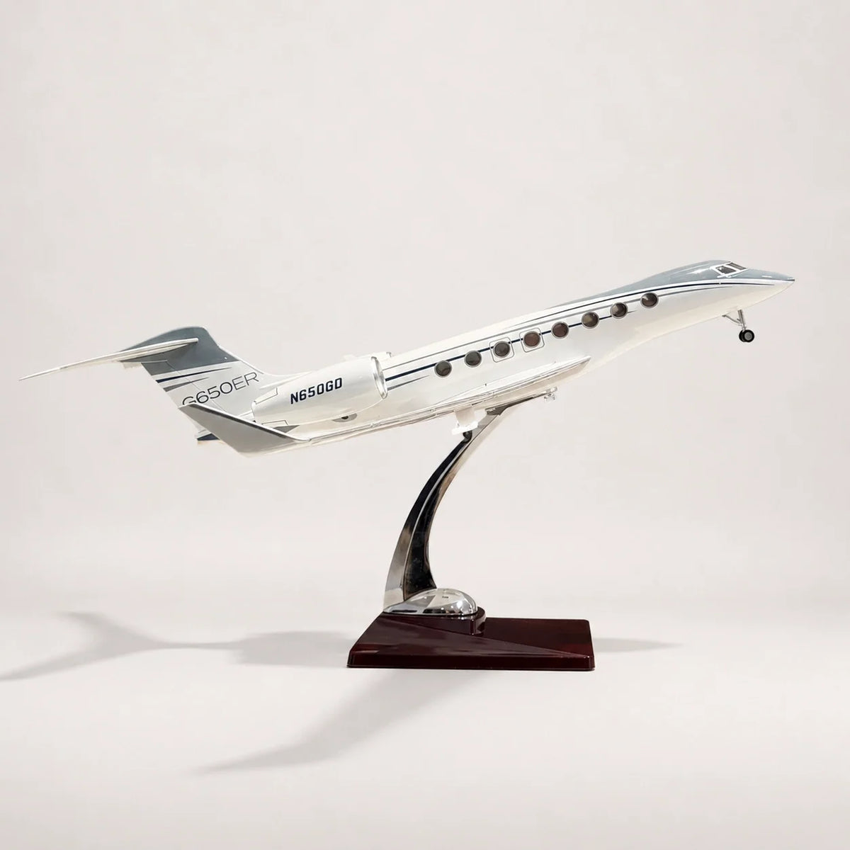 Gulfstream G650ER 1:50 Scale Model — view 2