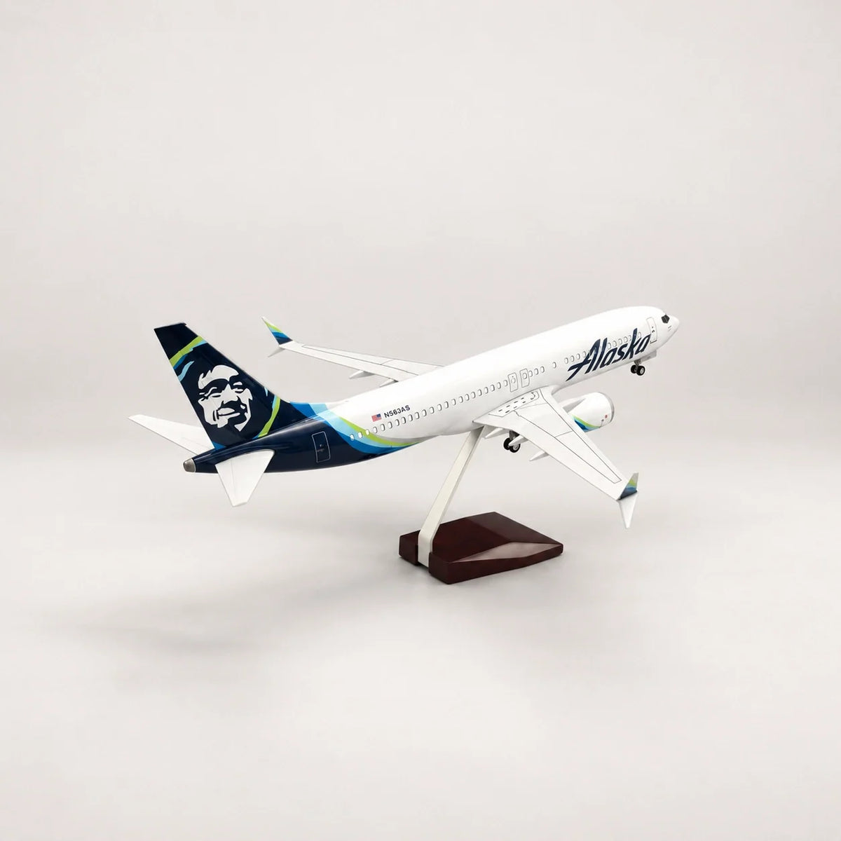 Alaska Airlines Boeing 737 1:85 Scale Model — view 5