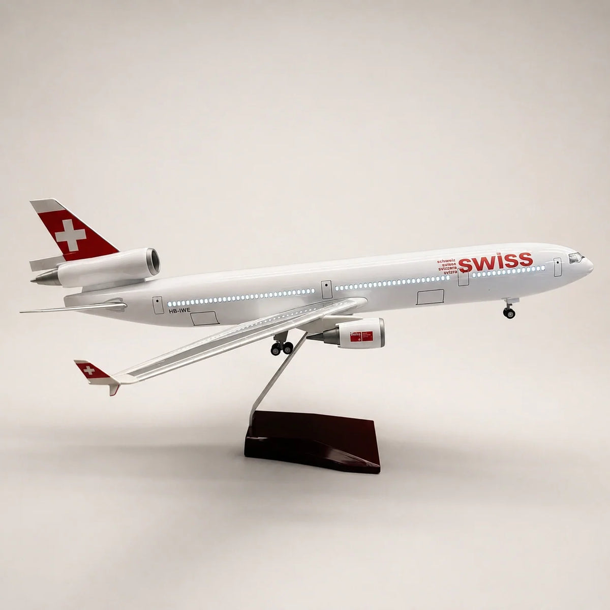 SWISS McDonnell Douglas MD-11 1:130 Scale Model — view 4