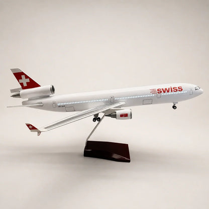 SWISS McDonnell Douglas MD-11 1:130 Scale Model — view 4