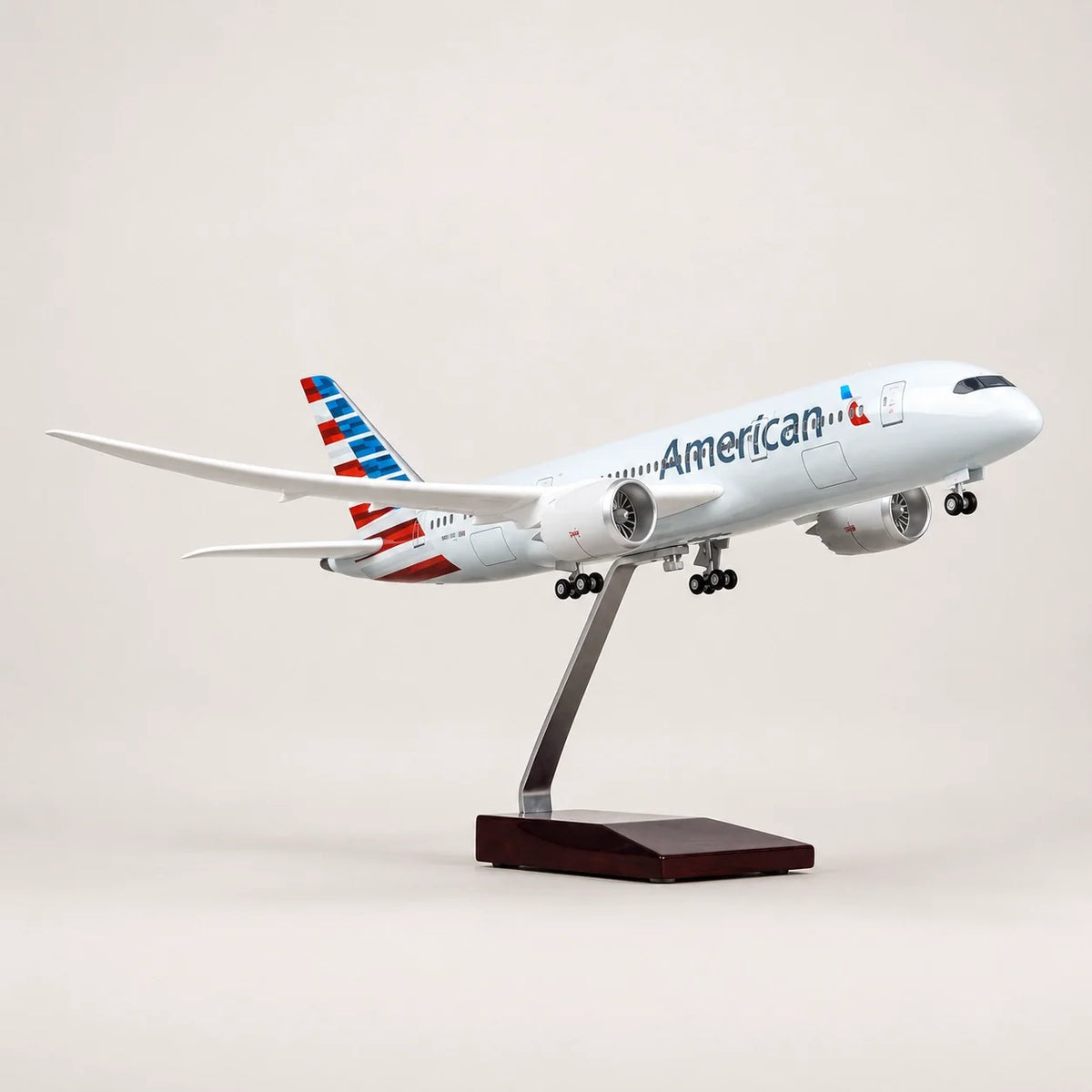 American Airlines Boeing 787 Dreamliner 1:130 Scale Model — view 2