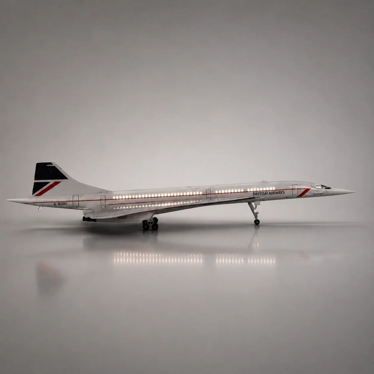 Singapore Airlines Concorde 1:125 Scale Model — view 7