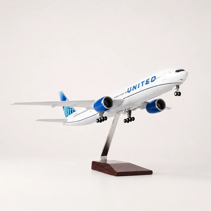 United Airlines Boeing 777 1:157 Scale Model — view 3