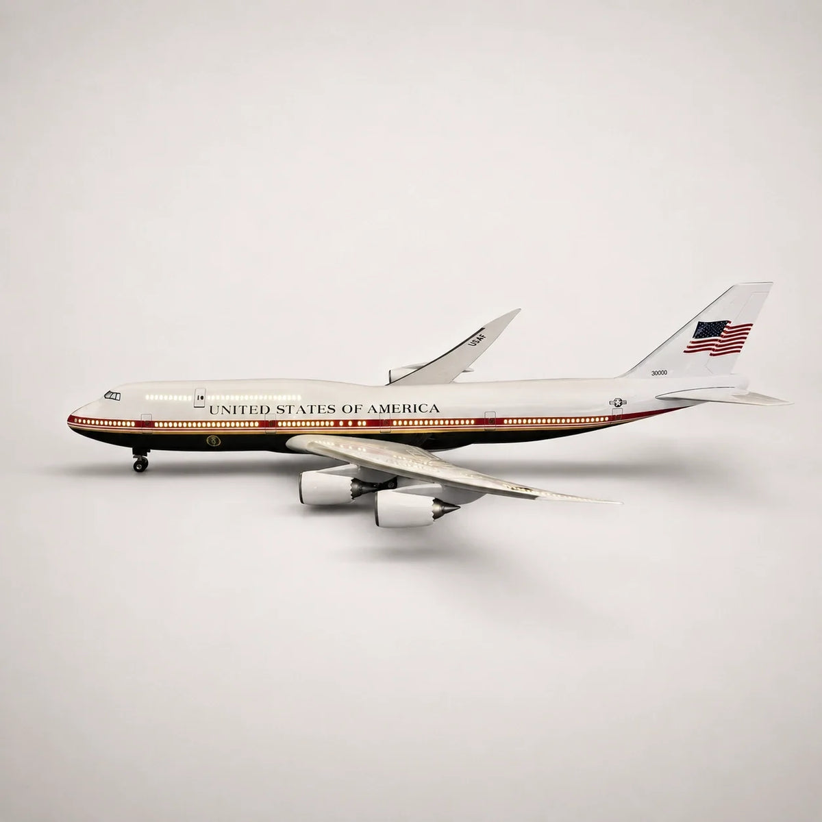 USAF Boeing 747 Presidential Aircraft 1:150 Scale Model — view 8