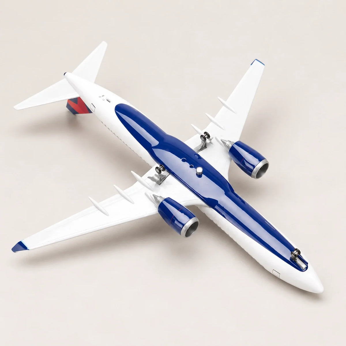 Delta Air Lines Boeing 737 1:85 Scale Model — view 8
