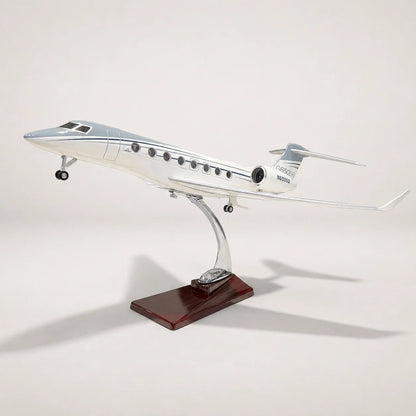Gulfstream G650ER 1:50 Scale Model — view 3