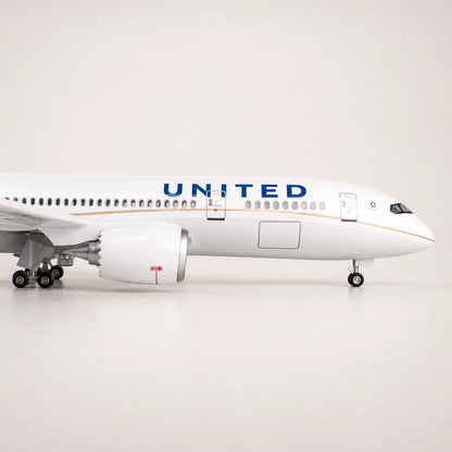 United Airlines Boeing 787 Dreamliner Classic Livery 1:130 Scale Model — view 11