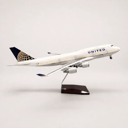 United Airlines Boeing 747 1:150 Scale Model — view 4
