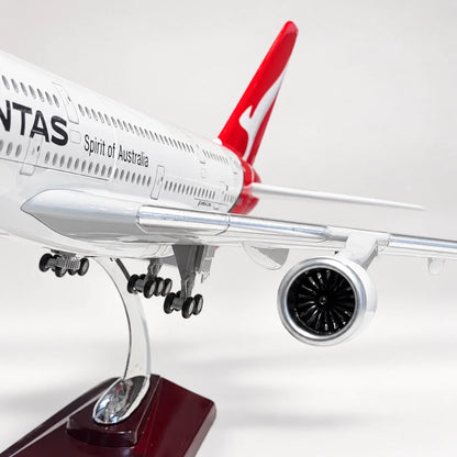 Qantas Airbus A380 1:160 Scale Model — view 11